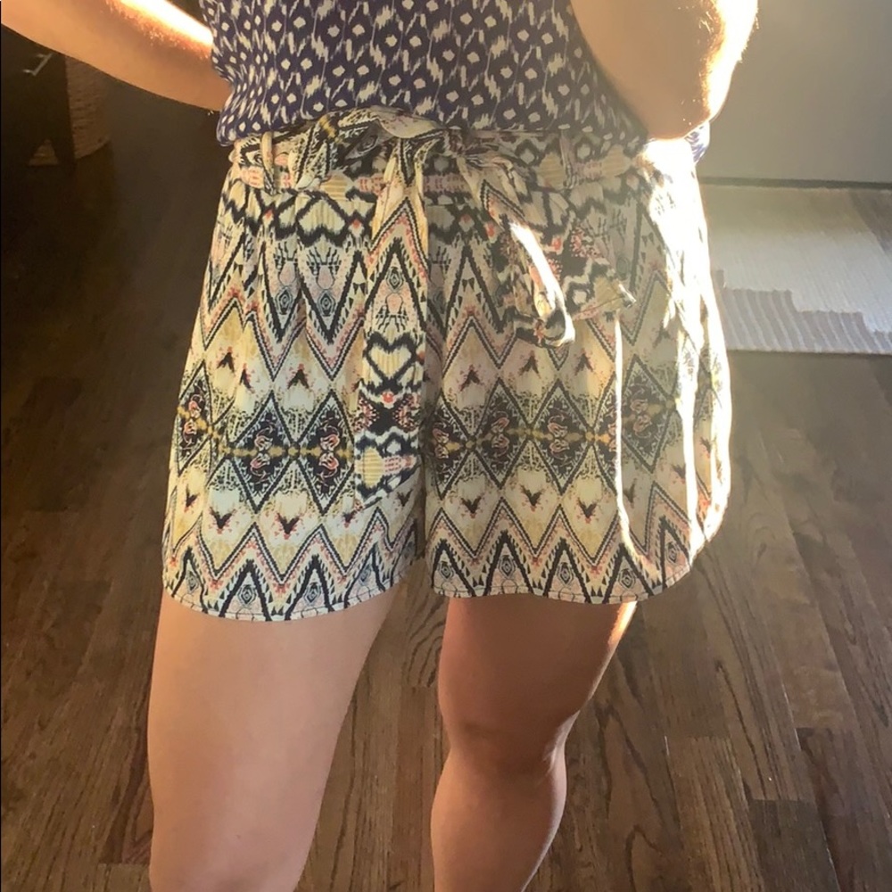 under skies printed tie front shorts